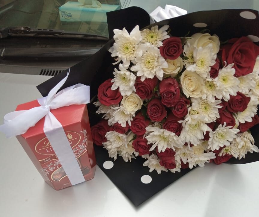 Mixed flowers bouquet with Chocolate | Gifts and Flowers Kenya